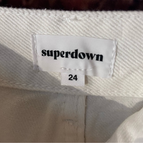 Lennon Distressed Mid Short in White by Superdown - Picture 13 of 13